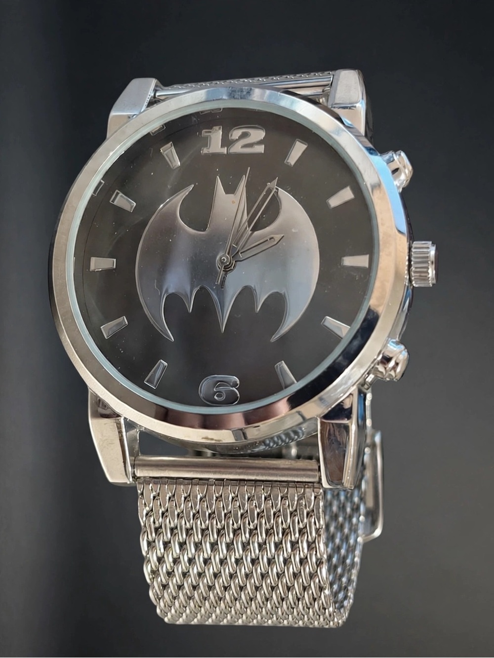 Batman Men's Silver Mesh Band Black Dial Watch